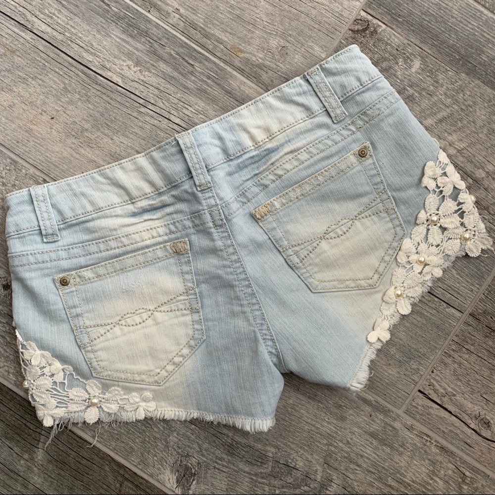 RUE 21 Cut Off Shorts - Picture 2 of 5
